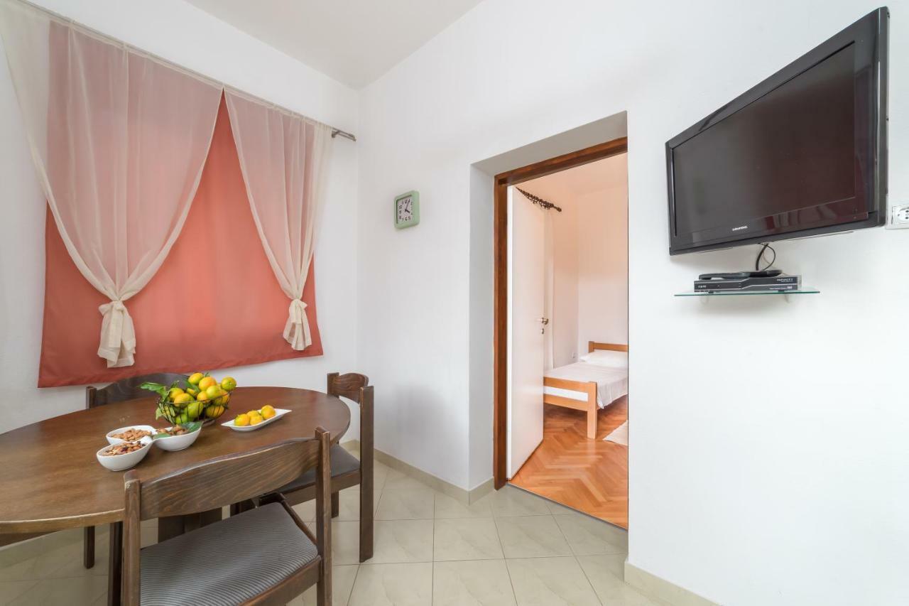 Apartments Jakovcev Betina  Exterior photo