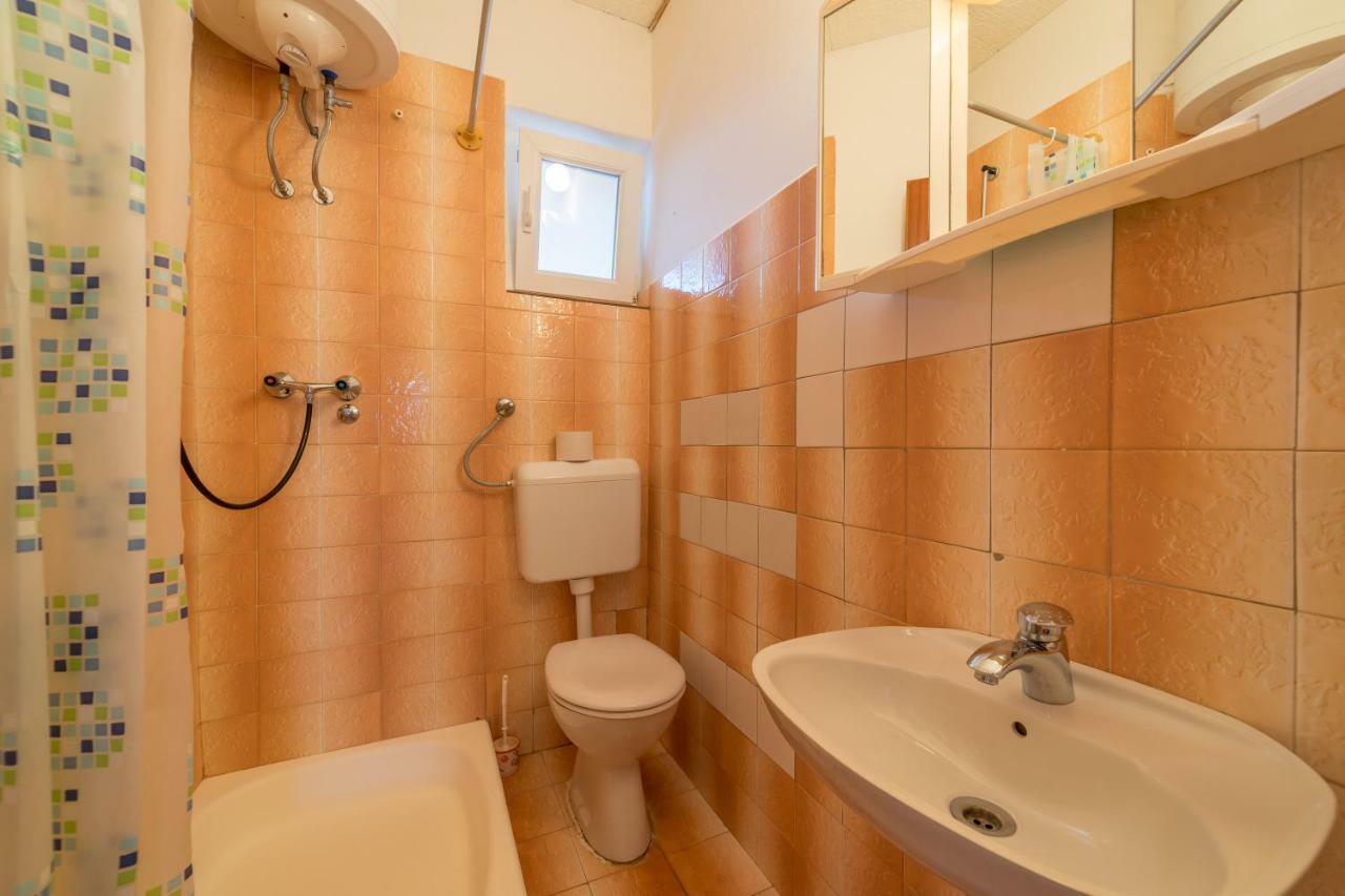 Apartments Jakovcev Betina  Exterior photo